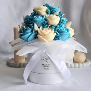 Výroba na zakázku 🫶 moje nejoblíbenější kombinace 💙 #candle #soycandle #minimalism #nature #flowers #candles #flowerbox...