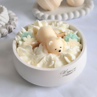 Konečně naskladněno ❄️🫶 Vánoční kolekce ✨️ #soycandle #cz #minimalism #luxury #nature #beautiful #perfect #soy #candles...